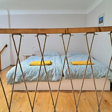 Affordable Heroes' Square Residence Budapest Bagian luar foto